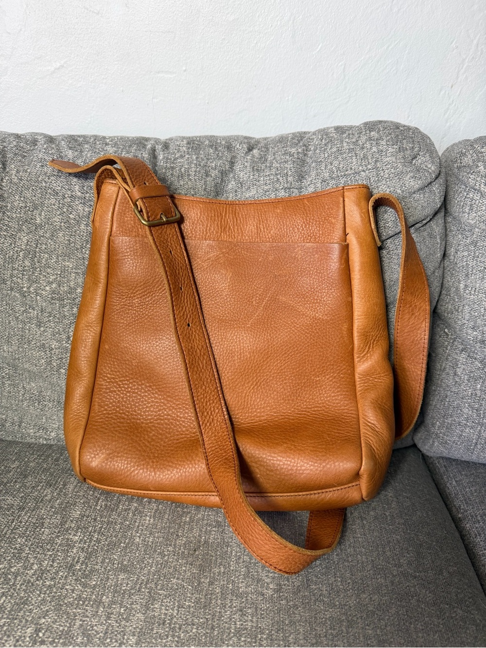Classic Tan Lifetime Leather Crossbody Shoulder Bag Unisex